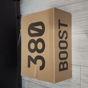 Yeezy empty box
